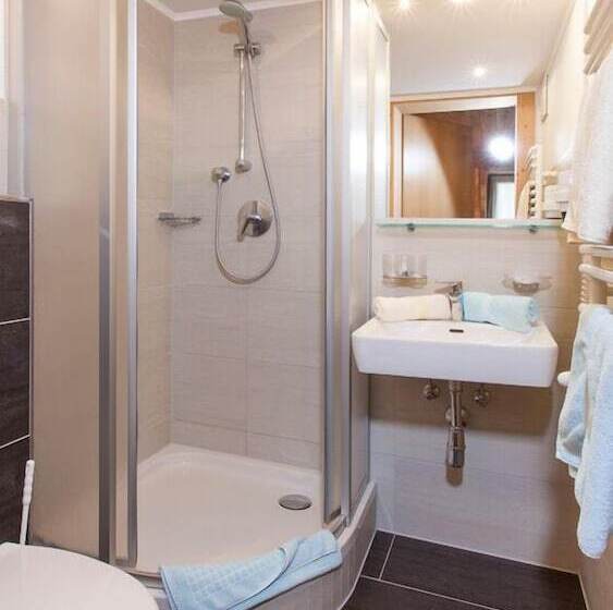 マウンテンビュースタンダードルーム, Garni Schönblick