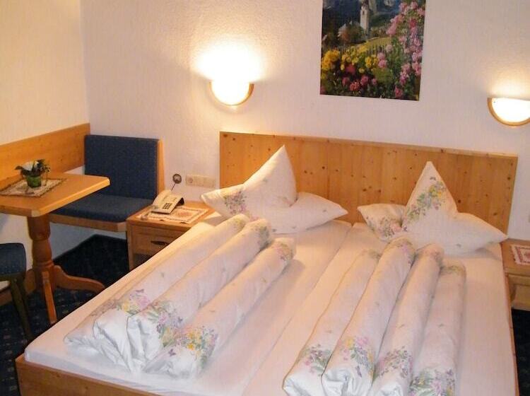 マウンテンビュースタンダードルーム, Garni Schönblick