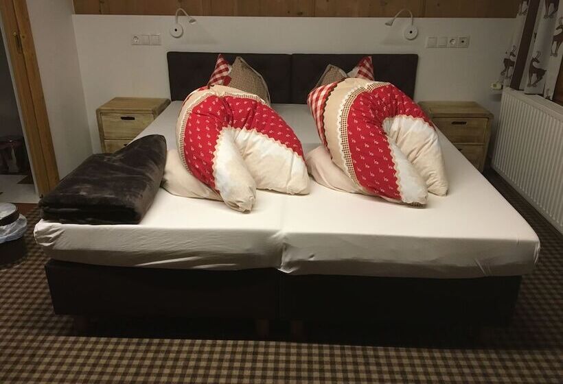 山の見えるスーペリアルーム, Garni Schönblick