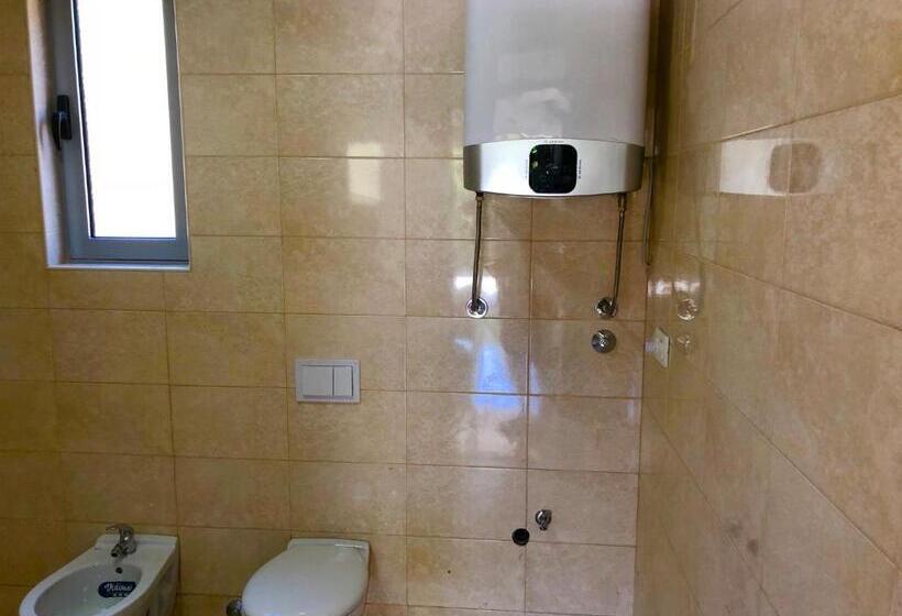 اتاق لوکس, Apartmani Maja