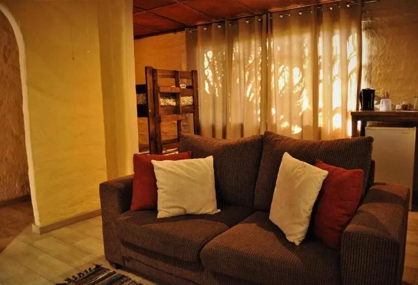 Standard Neljän Hengen Huone, Flamboyant Guesthouse