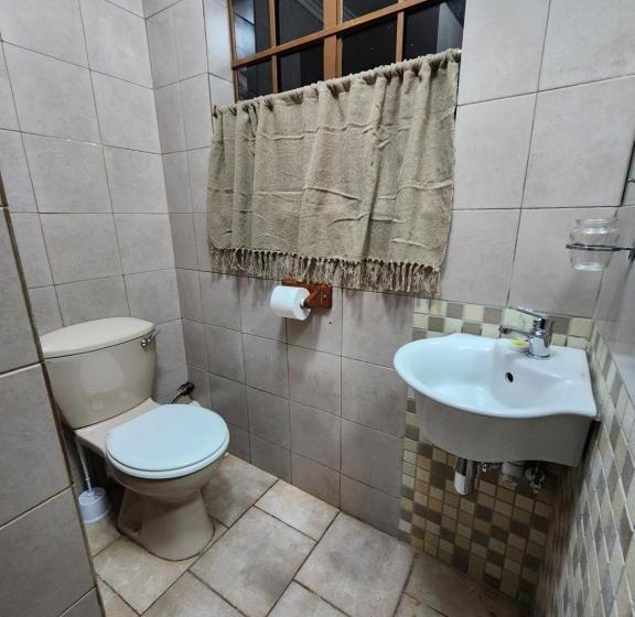 ４ベッドルームハウス, Flamboyant Guesthouse