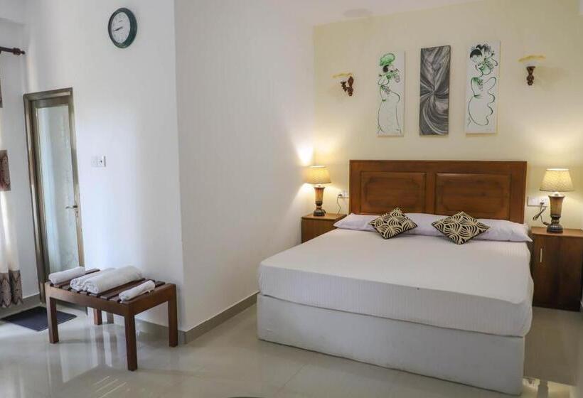 Трехместный Номер Deluxe, Illamperuma Leisure