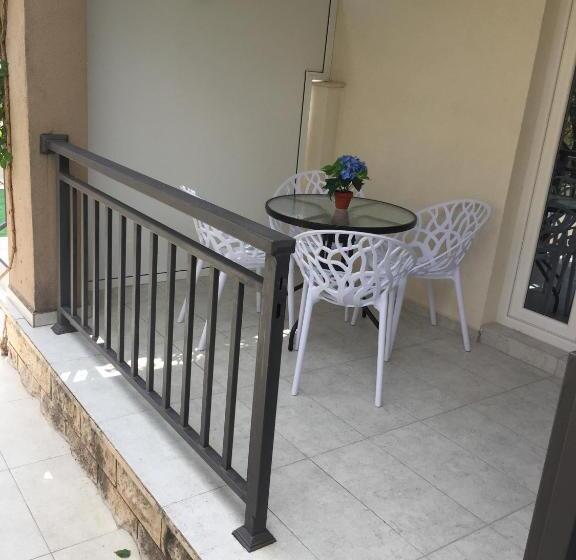 آپارتمان 1 خوابه با تراس, Milara Apartments