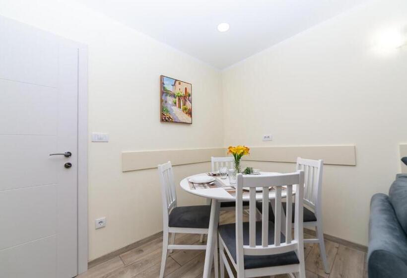 آپارتمان 1 خوابه با تراس, Milara Apartments