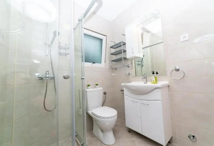 آپارتمان 1 خوابه با تراس, Milara Apartments
