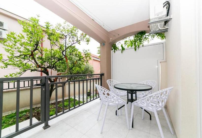آپارتمان 1 خوابه با تراس, Milara Apartments