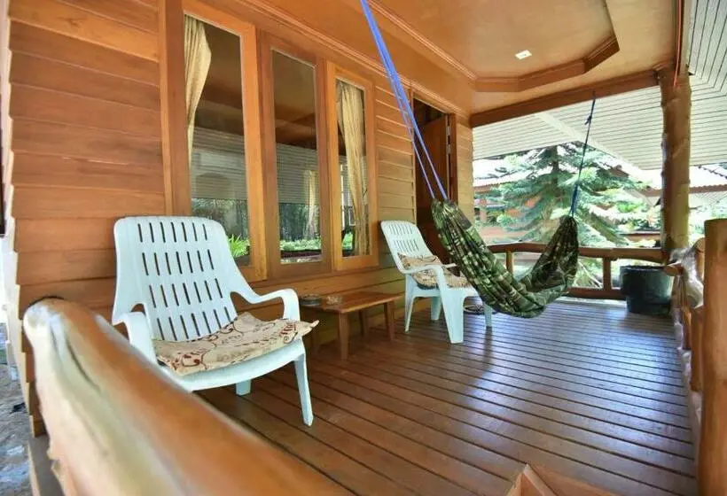 Deluxe-huone, Namtok Bungalows