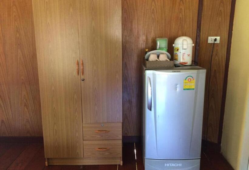 Номер Стандарт Вид на Горы, Namtok Bungalows