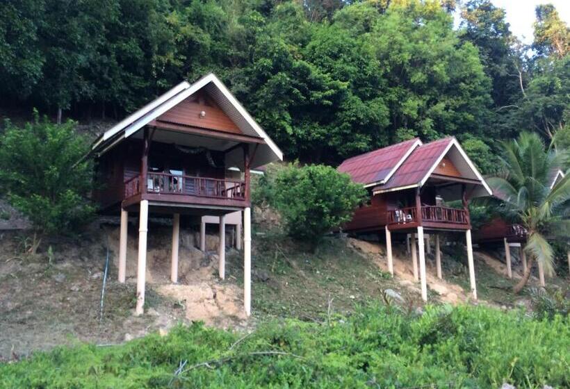 Номер Стандарт Вид на Горы, Namtok Bungalows