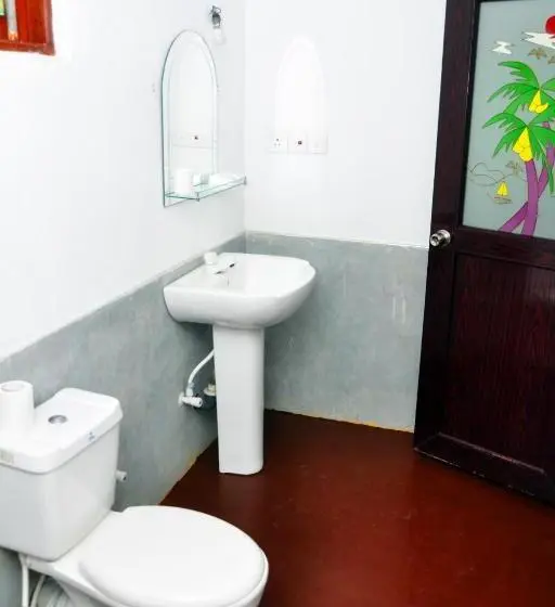 اتاق اکونومی, Rock Pool Residence