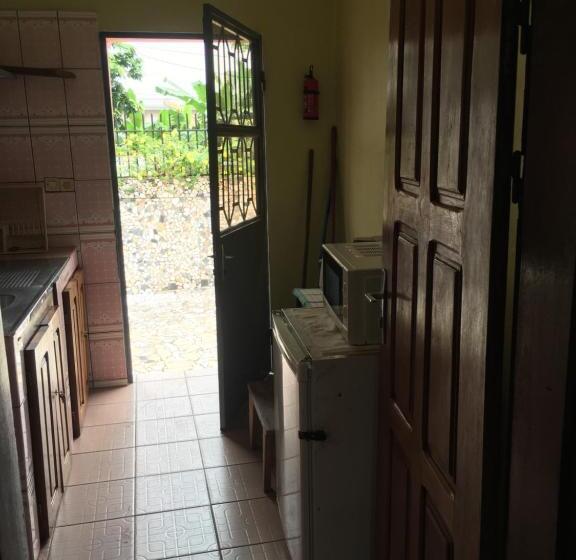 آپارتمان 2 خوابه, Vicky Appartements Palmengarten Douala Maképè Belavie