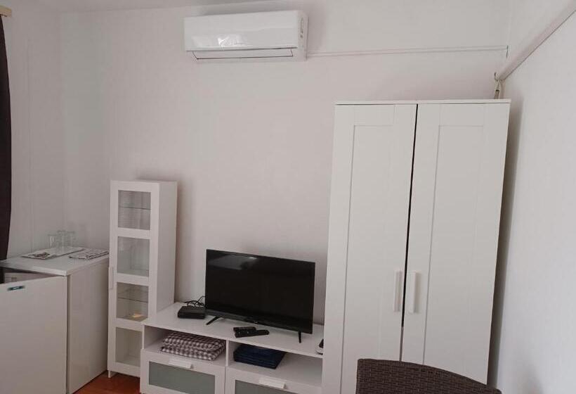 חדר סטנדרט, Jankó Apartman