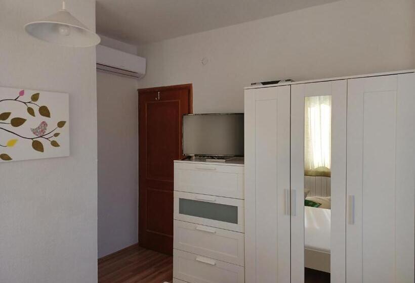 חדר סטנדרט, Jankó Apartman
