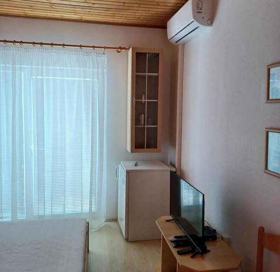 Номер Стандарт, Jankó Apartman