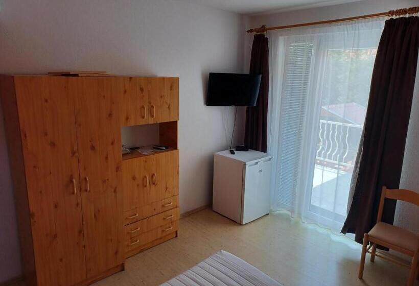 חדר סטנדרט, Jankó Apartman