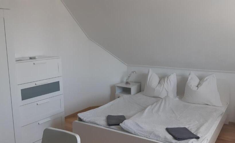 דירת 2 חדרים עם טרסה, Jankó Apartman