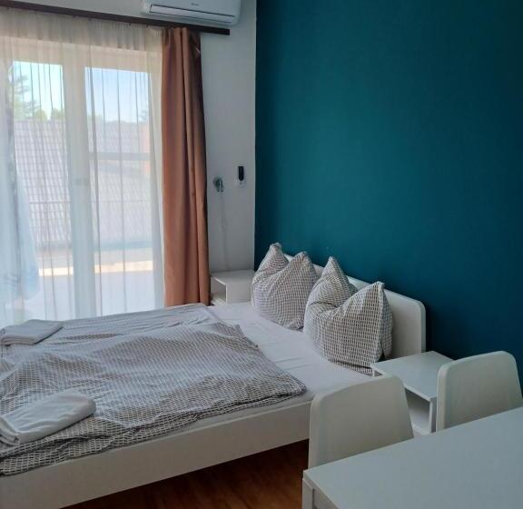 Апартаменты 2 Спальни с Террасой, Jankó Apartman