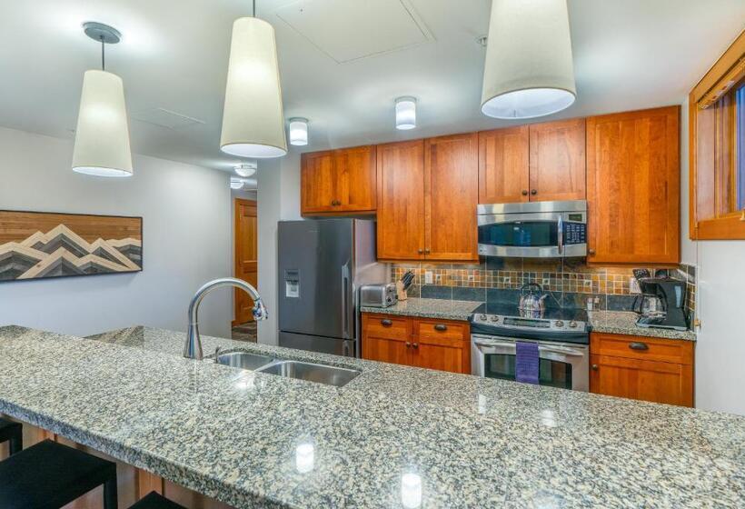 Апартаменты 2 Спальни, Capitol Peak Lodge By Snowmass Mountain Lodging
