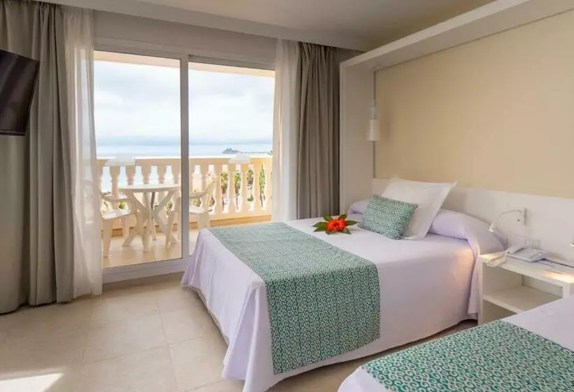 اتاق خانوادگی با چشم‌انداز دریا, Gran Hotel Peñiscola