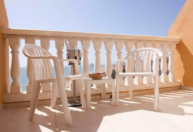 اتاق خانوادگی با چشم‌انداز دریا, Gran Hotel Peñiscola