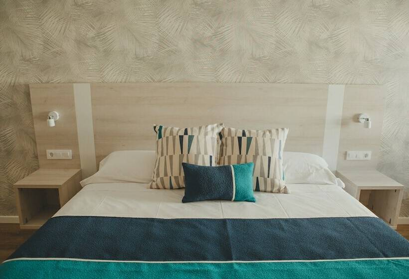 חדר אקונומי, Alay - Adults Only Recommended