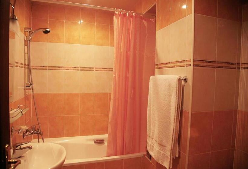 스탠다드 룸, Ararat