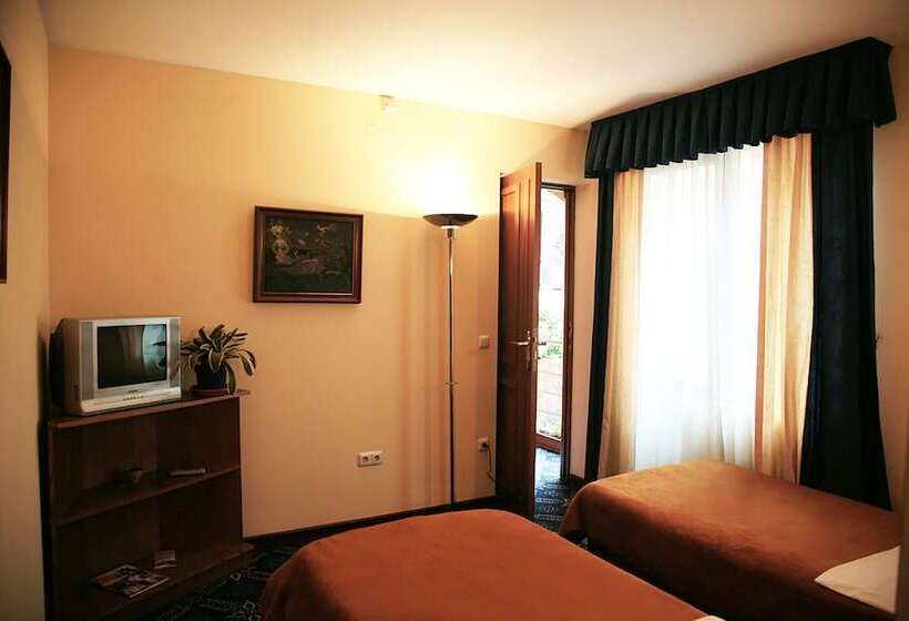 스탠다드 룸, Ararat