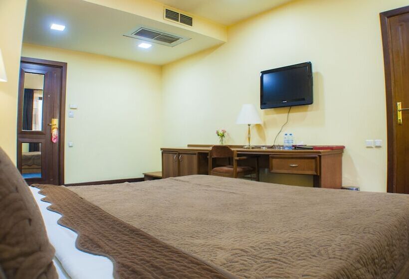 스탠다드 룸, Ararat