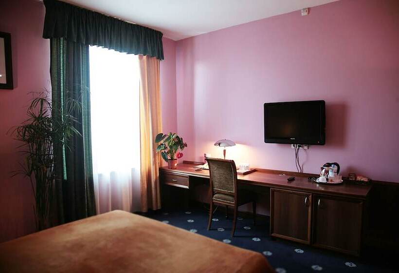 수피리어 룸, Ararat