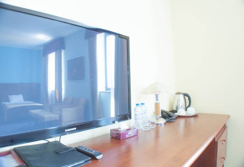 수피리어 룸, Ararat