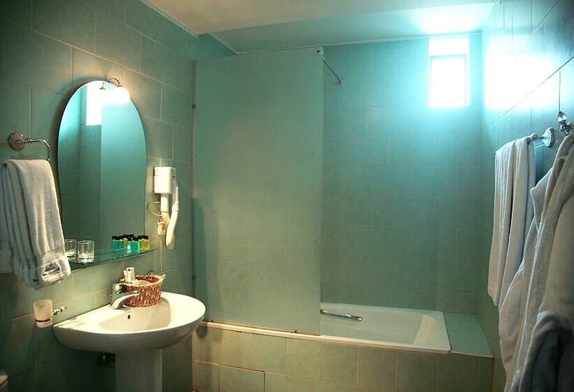 디럭스 룸, Ararat