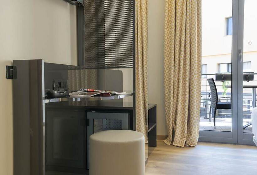 חדר סטנדרט עם טרסה, B&b Hotel Roma Tuscolana San Giovanni