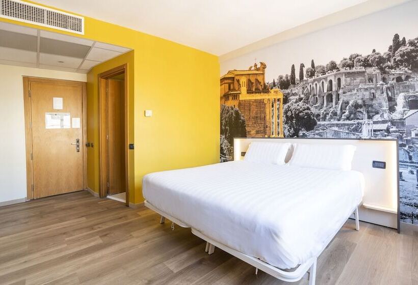 חדר סטנדרט מותאם לאדם עם מוגבלויות, B&b Hotel Roma Tuscolana San Giovanni