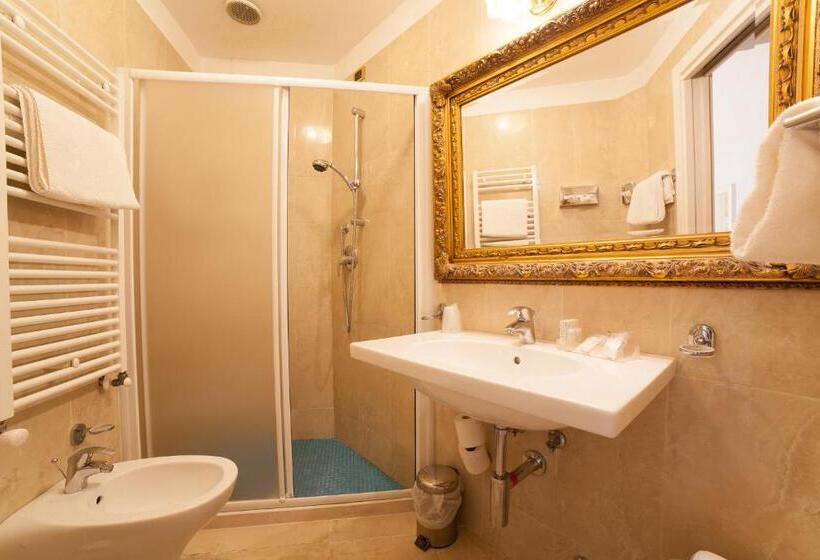 Triple Room Sea View, Diplomat Palace