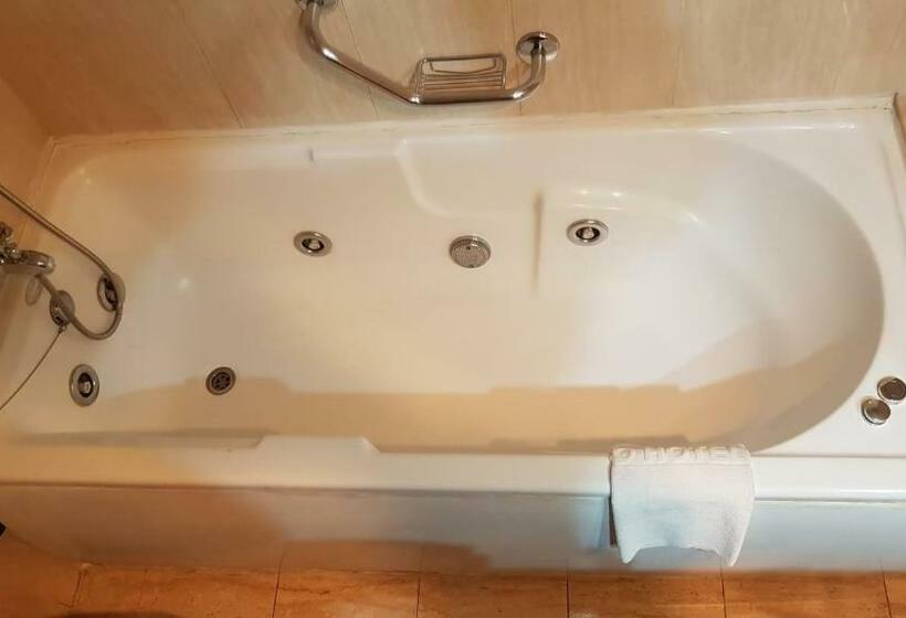 اتاق سوپریور با تخت بزرگ, Eco Via Lusitana