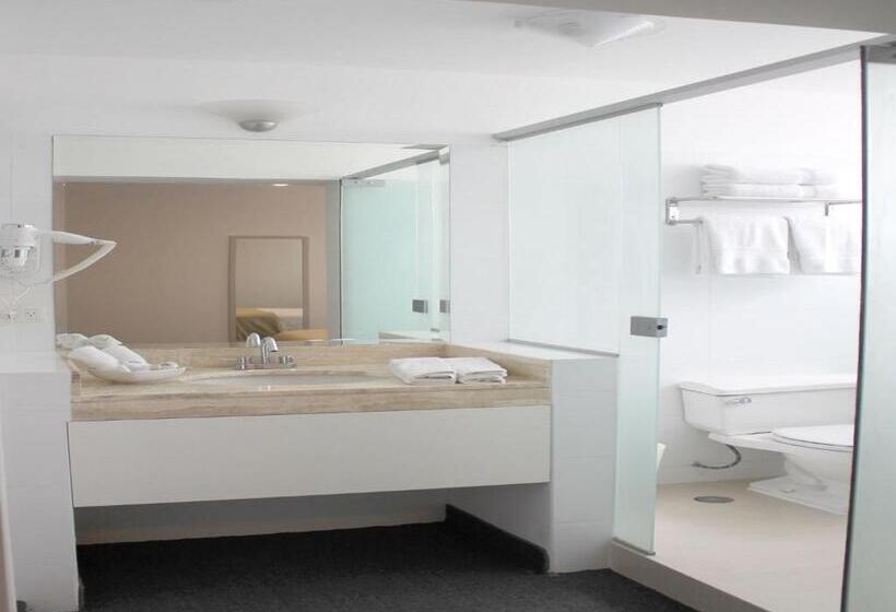 Полулюкс, El Golf Hotel Boutique