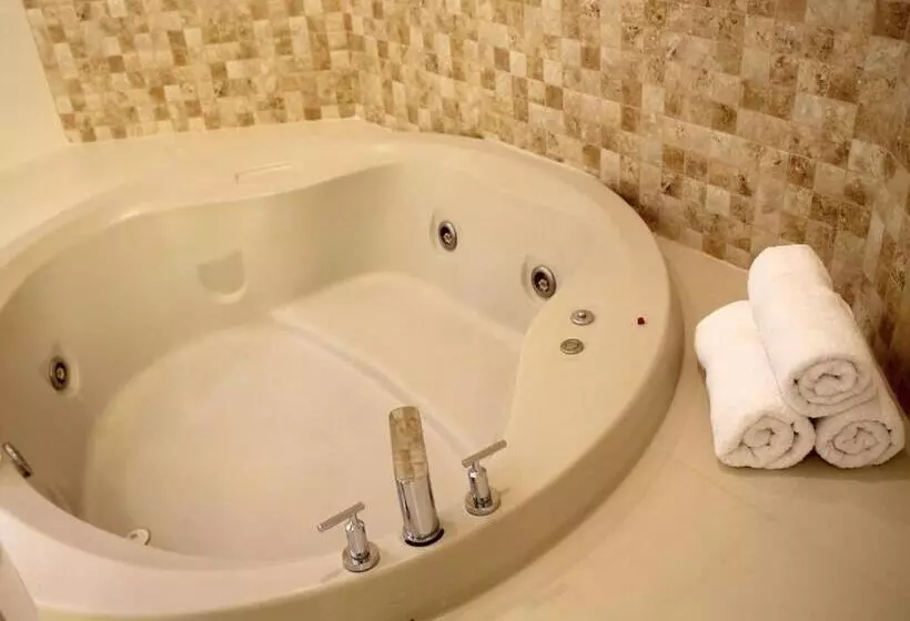 سوییت سوپریور, El Golf Hotel Boutique