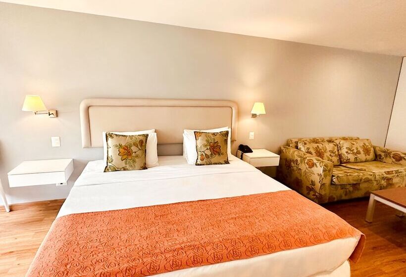 Полулюкс, El Golf Hotel Boutique