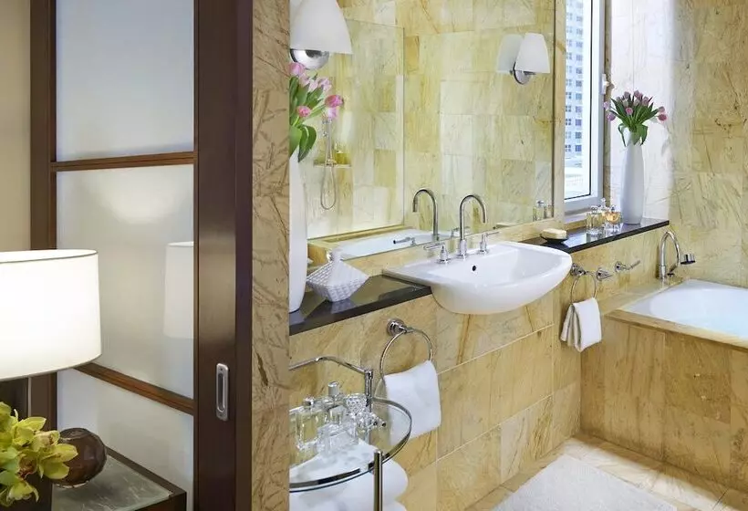 سوئیت برای معلولان, Mandarin Oriental Miami