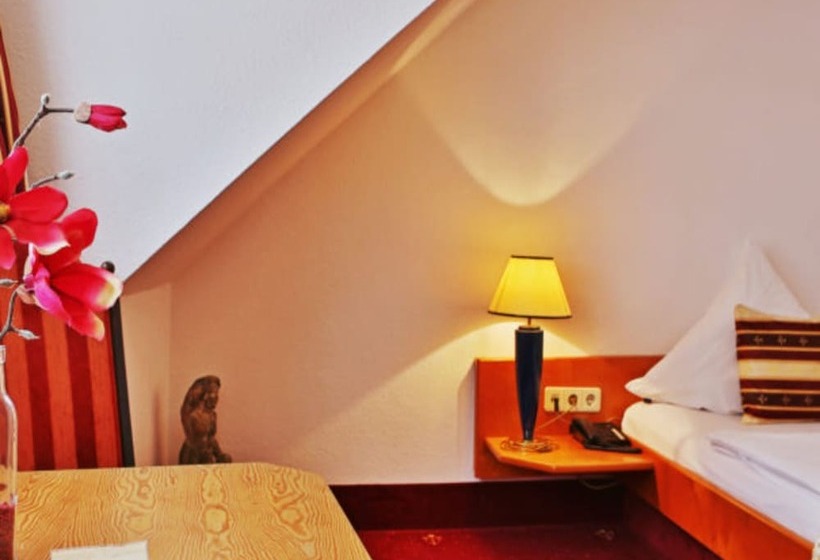 Номер Стандарт Индивидуальный, Neckarlux