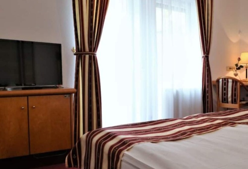 Номер Стандарт, Neckarlux