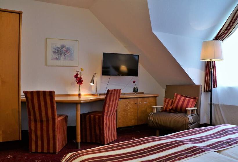 Номер Стандарт, Neckarlux