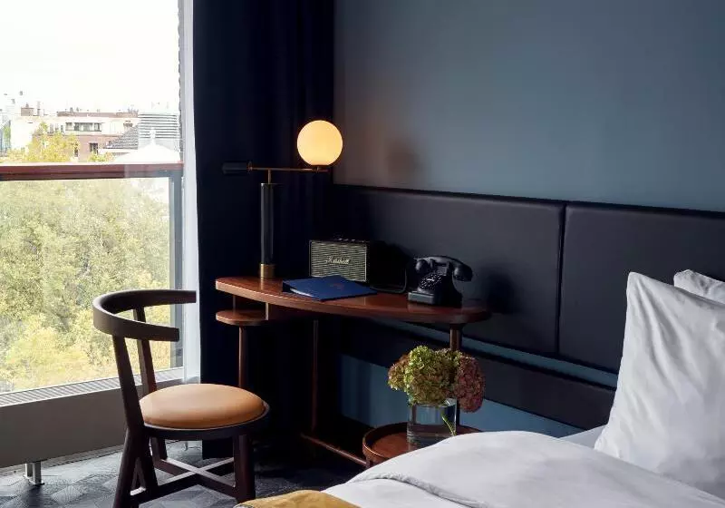 Deluxe Room, Park Centraal Amsterdam, Part Of Sircle Collection