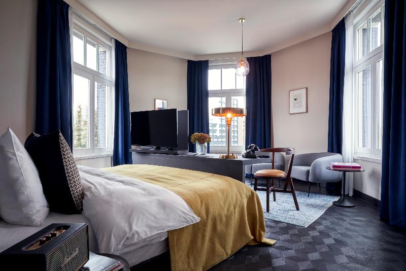 جناح جونيور, Park Centraal Amsterdam, Part Of Sircle Collection