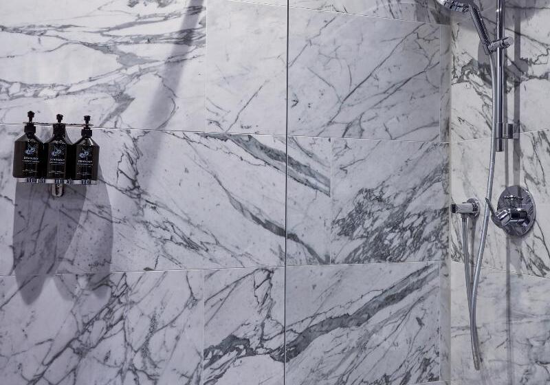 جناح جونيور, Park Centraal Amsterdam, Part Of Sircle Collection