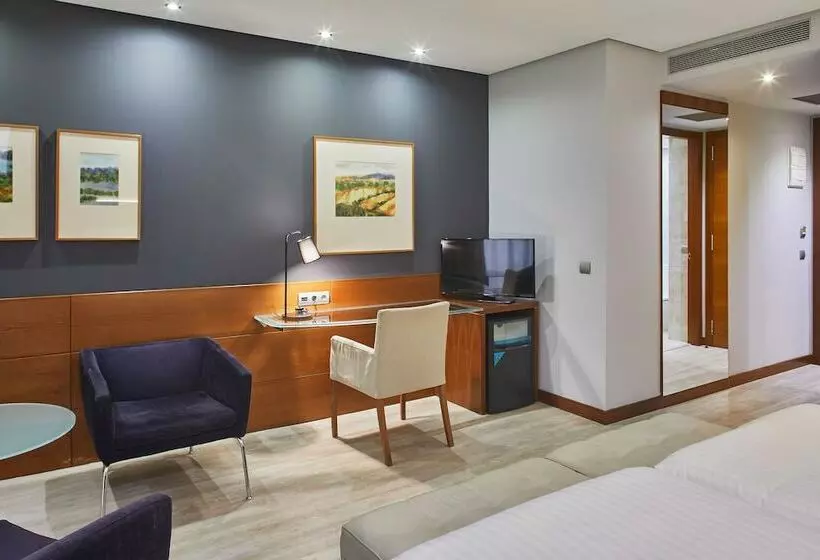Chambre Club, Silken Coliseum