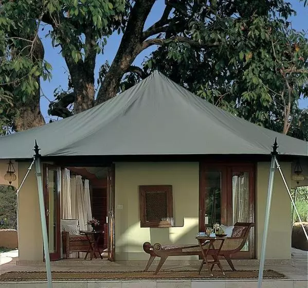 Deluxe Tent, The Oberoi Vanyavilas Wildlife Resort, Ranthambhore