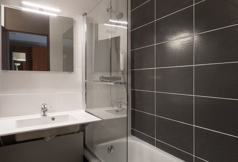 Номер Стандарт, The Originals City, Hôtel La Terrasse, Tours Nord