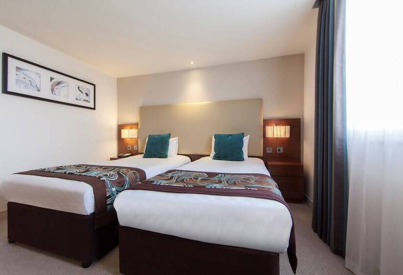 Номер Стандарт, Thistle London Hyde Park Kensington Gardens